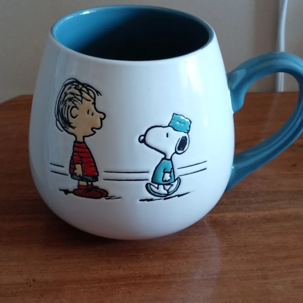 Snoopy and Linus mug